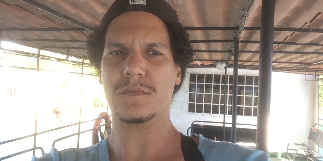 Headshot_Emmanuel
